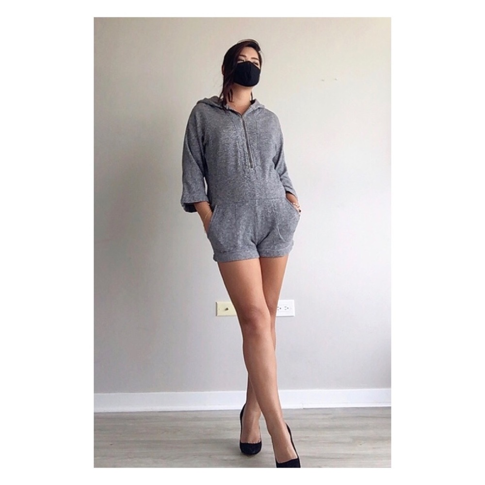 BCBG ROMPERS S/M size